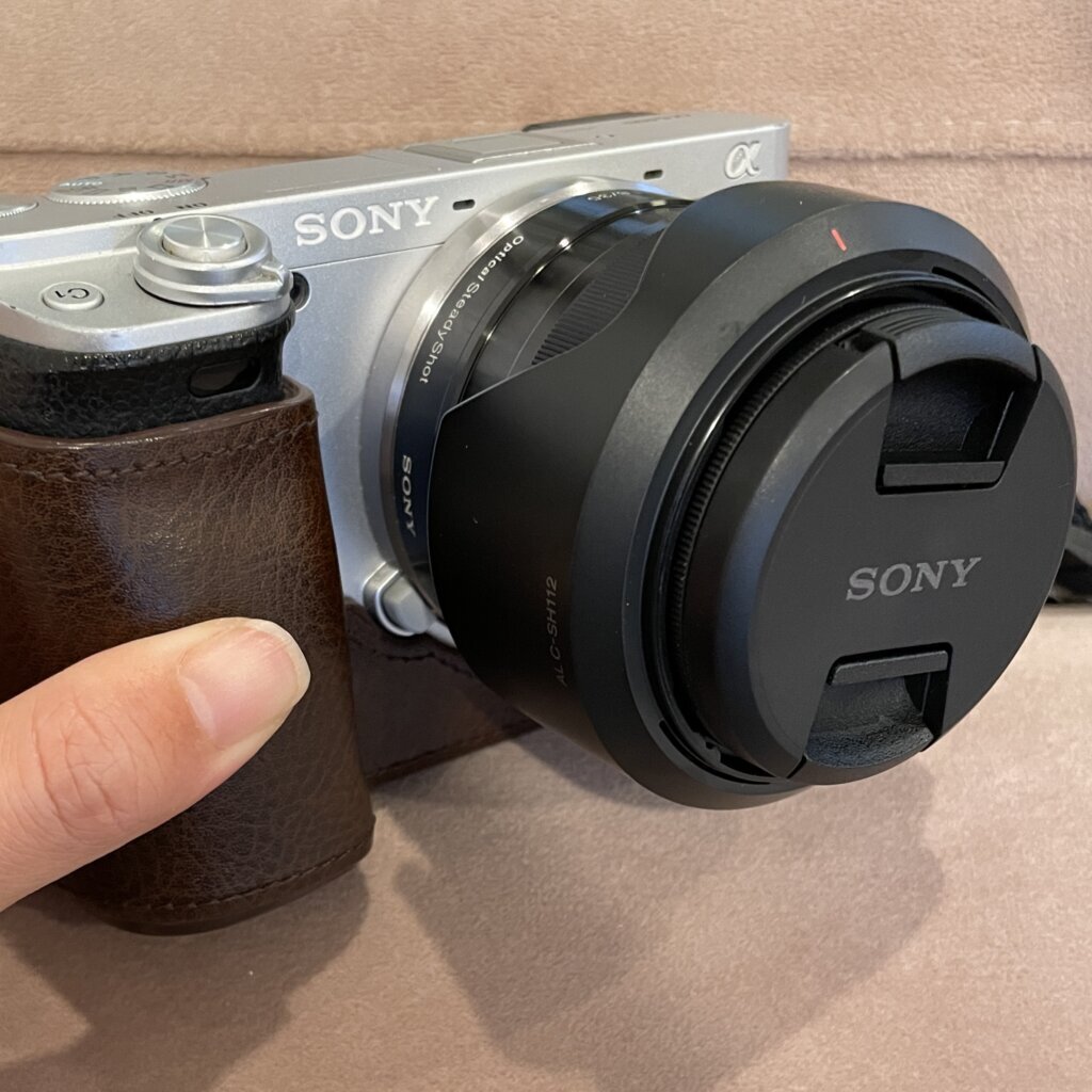 ほぼ未使用⭐︎最終値下げ SONY 大口径単焦点レンズ E35mmF1.8OSS